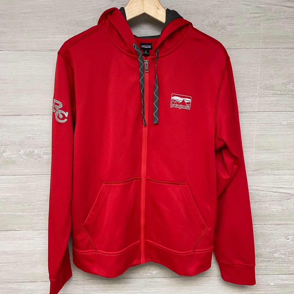 | Patagonia | zip-up hoodie. Size S.